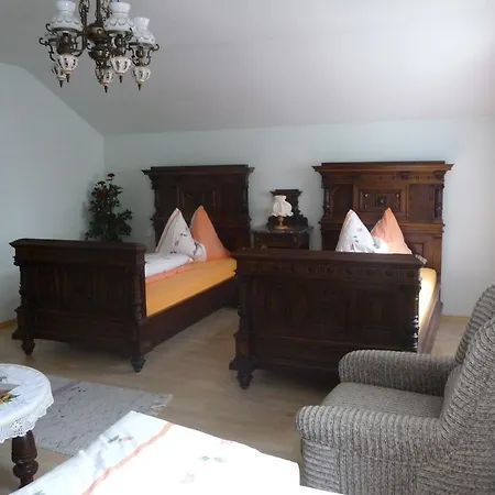 Gaestepension Edeltraud ゲストハウス Hirschegg (Styria)